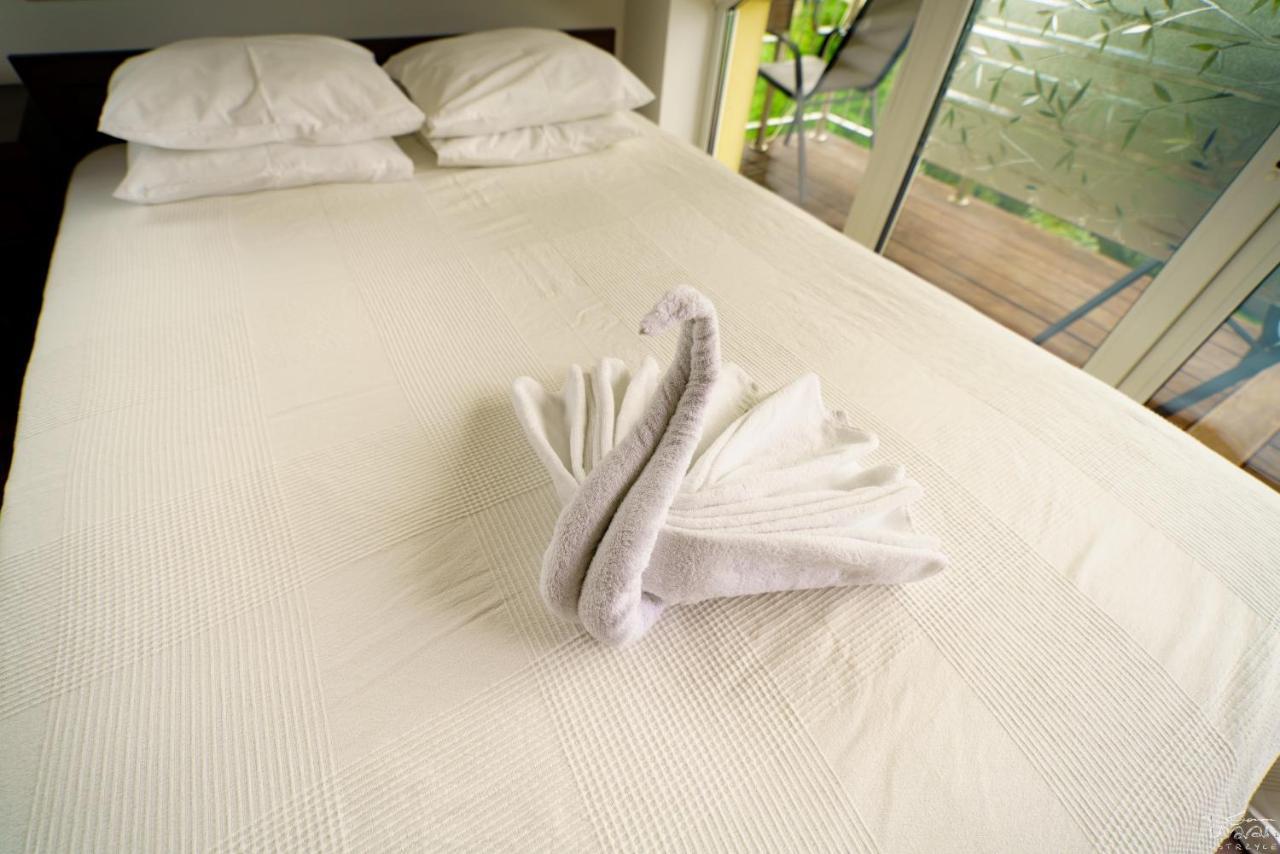 Isaan Ostrzyce Guest House Exterior foto